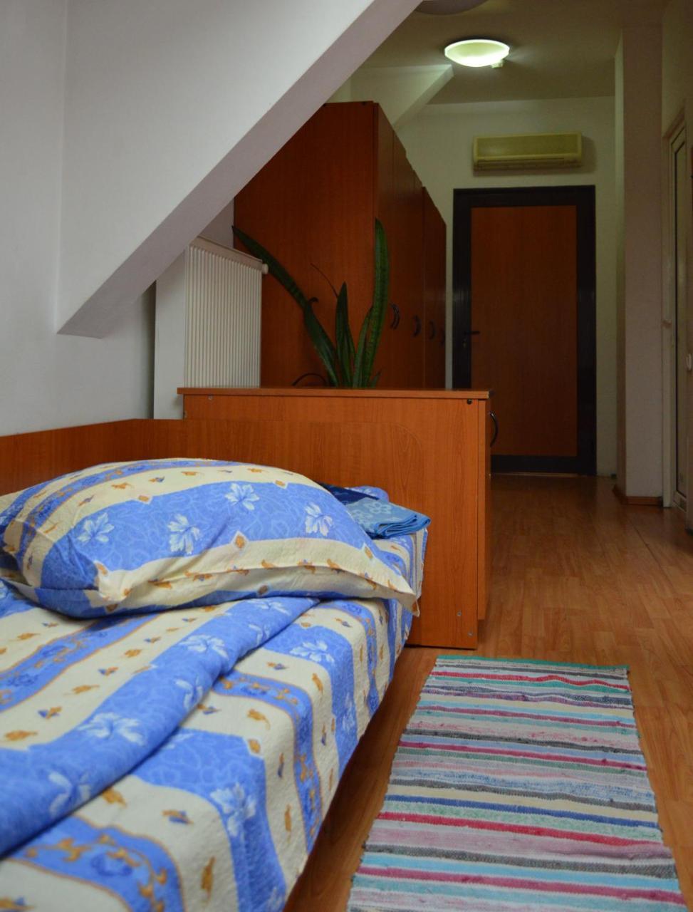 Kollege Hostel คลูจ-นาโปกา ภายนอก รูปภาพ