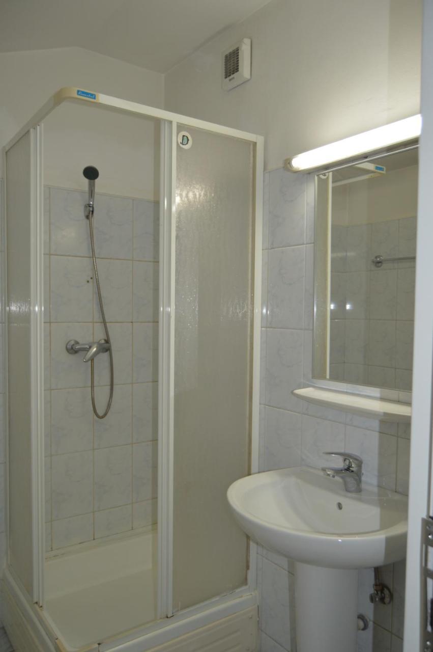 Kollege Hostel คลูจ-นาโปกา ภายนอก รูปภาพ